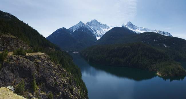 Another overview of Diablo lake