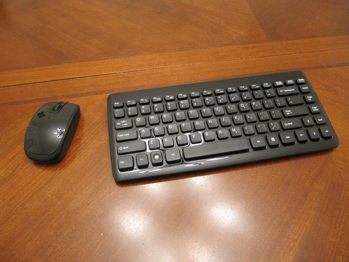 Small keyboard and mouse